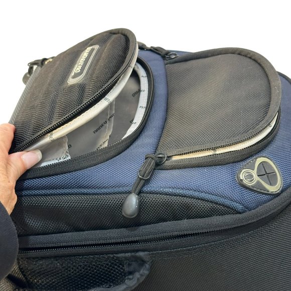 (10-229) Quantaray Pro Camera Backpack - Picture 14 of 16